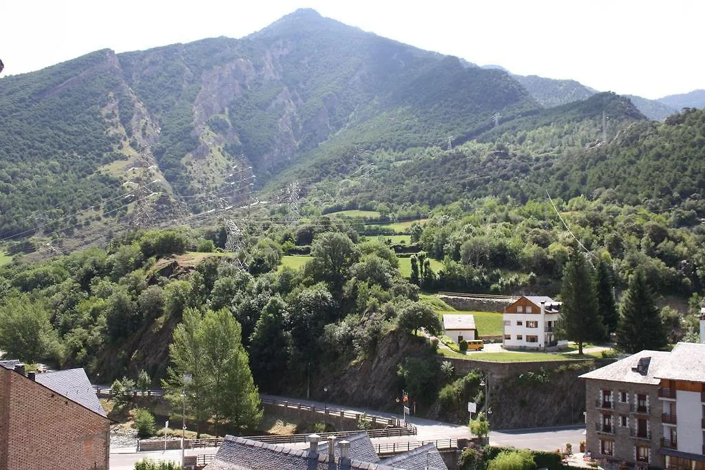 Nadal Apartaments Llavorsi