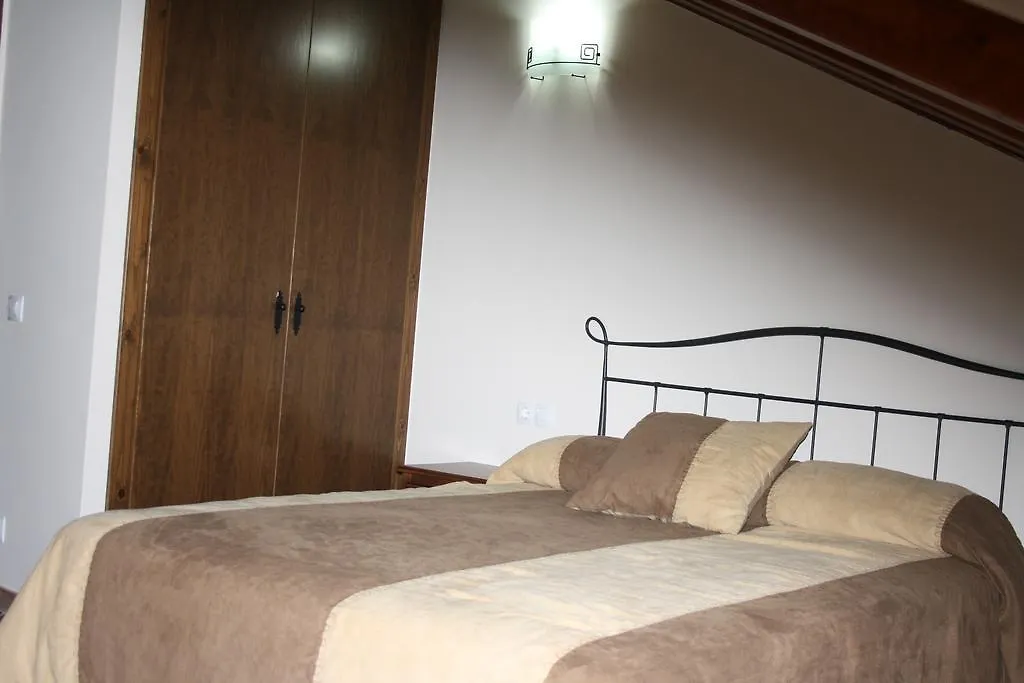Nadal Apartaments Llavorsi 0*,  Spain