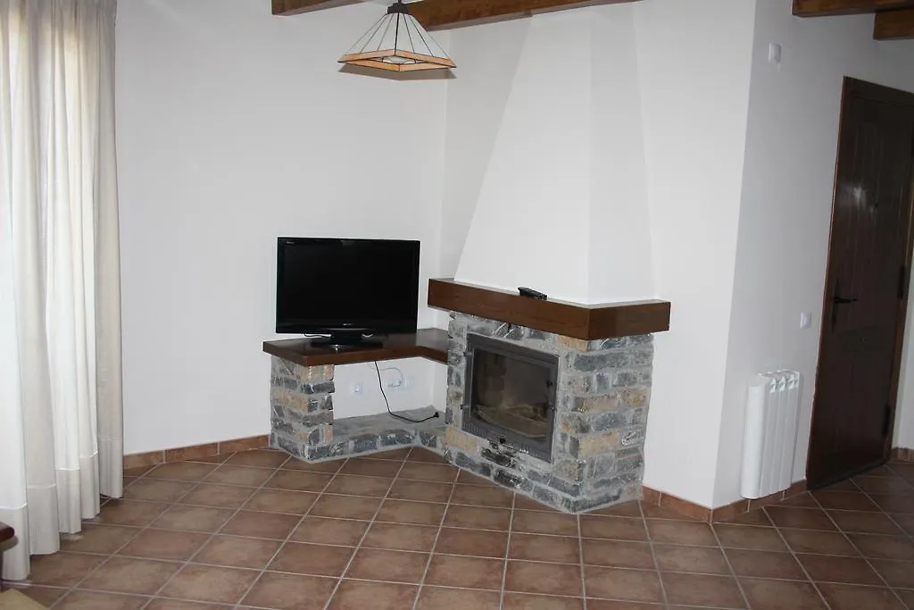 Nadal Apartaments Llavorsi Apartment