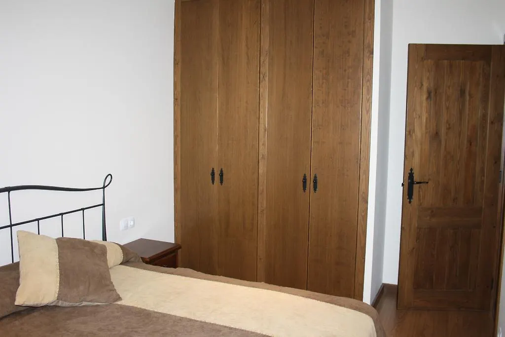 Nadal Apartaments Llavorsi